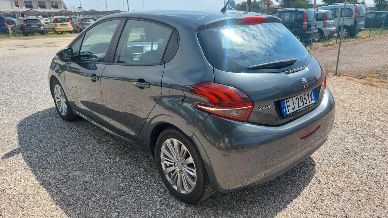 Peugeot 208 PureTech 82 5 porte Allure