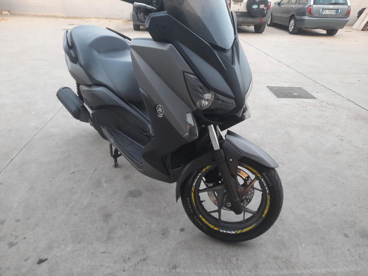 Yamaha X-Max 250