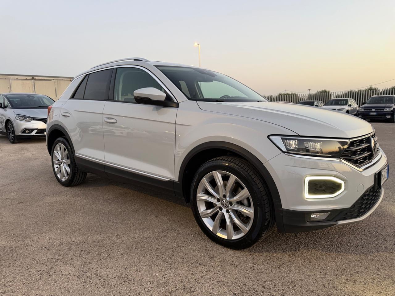 VOLKSWAGEN T-ROC 2.0 TDI 150 DSG 4MOTION TETTO