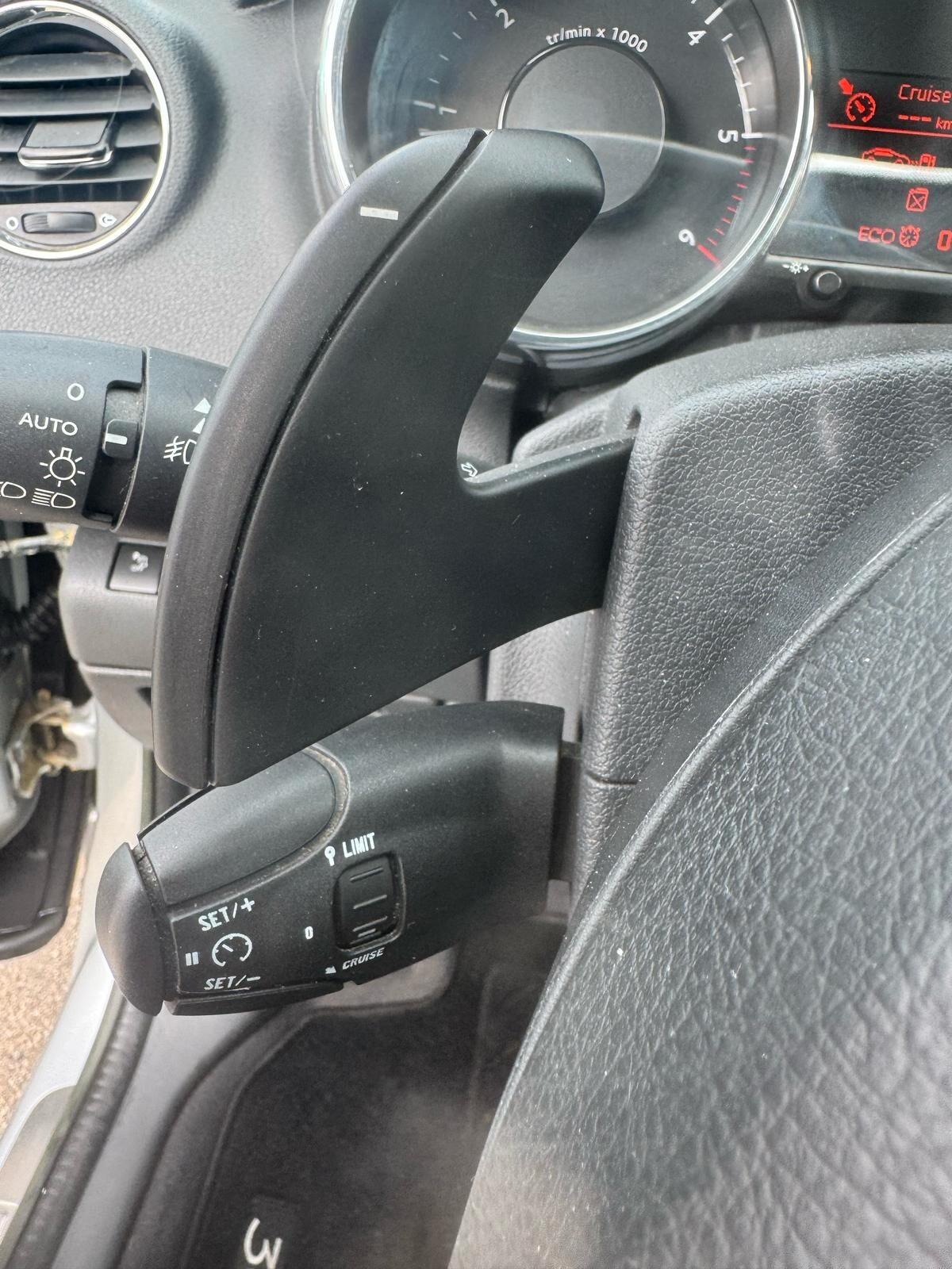 Peugeot 3008 1.6 e-HDi 115CV ETG6 Stop&Start Allure