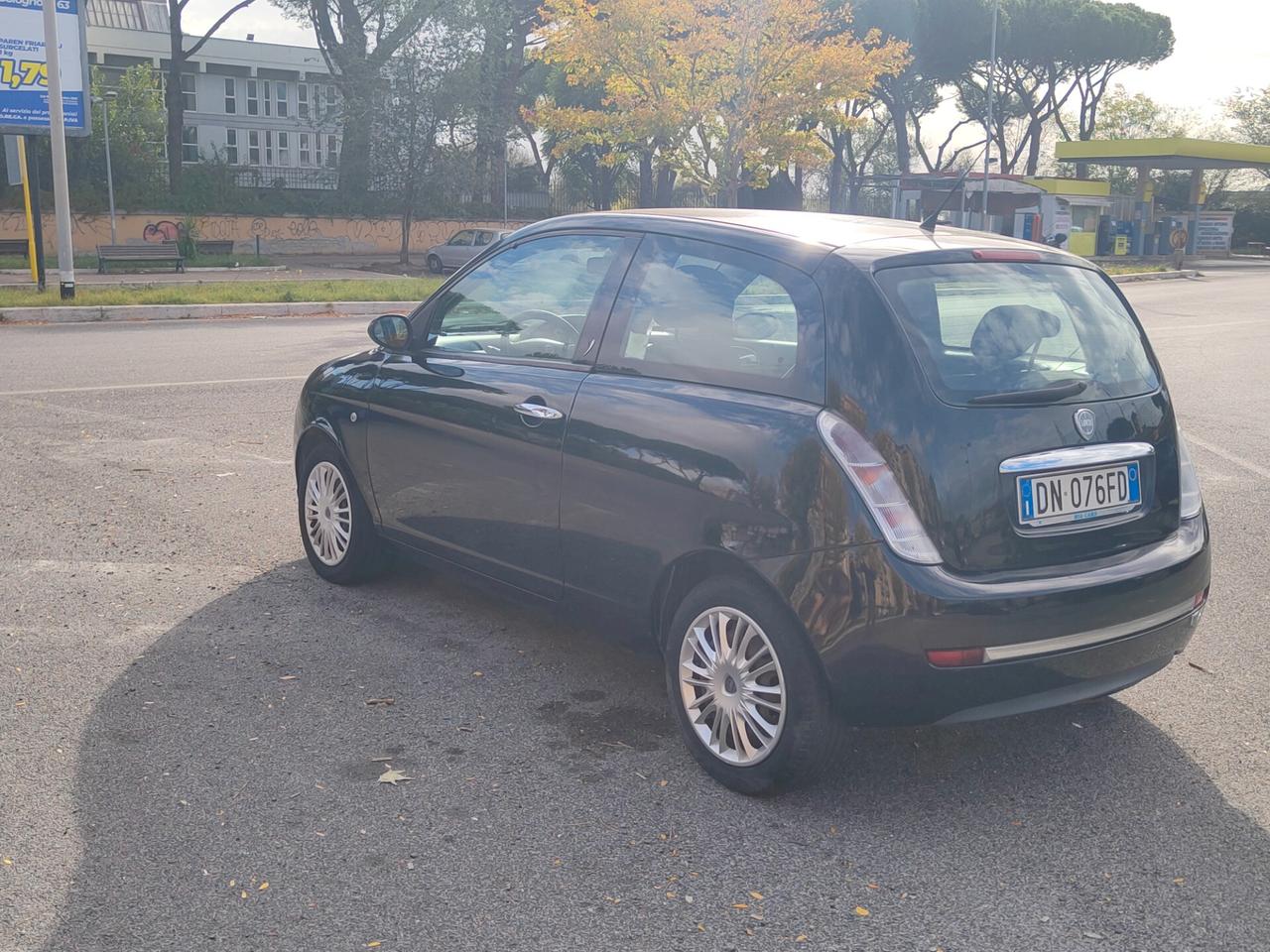 Lancia Ypsilon 1.2 Oro