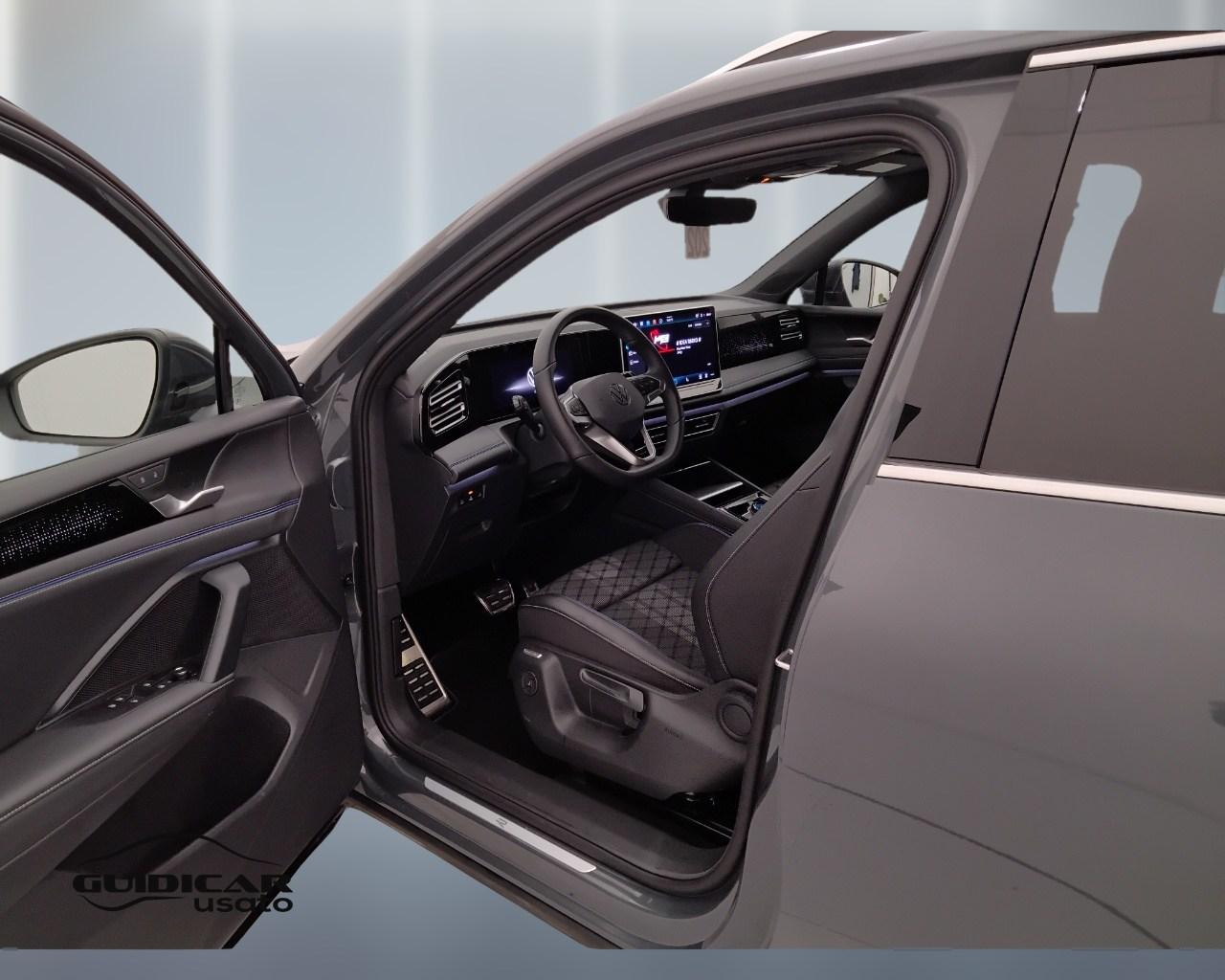 VOLKSWAGEN Tiguan III 2024 - Tiguan 2.0 tdi R-Line 150cv dsg