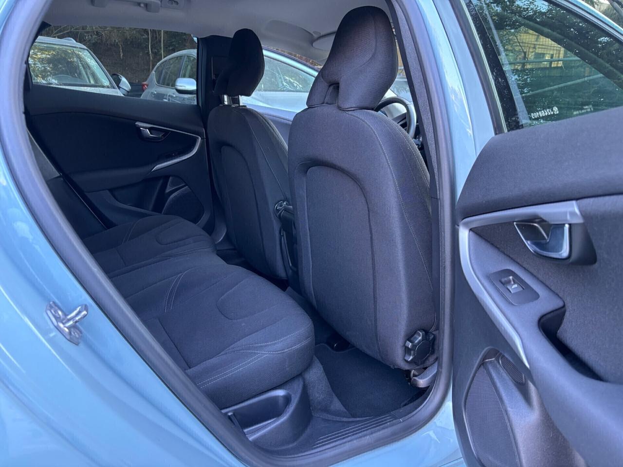 Volvo V40 T2 Kinetic BENZINA OK neopatentati