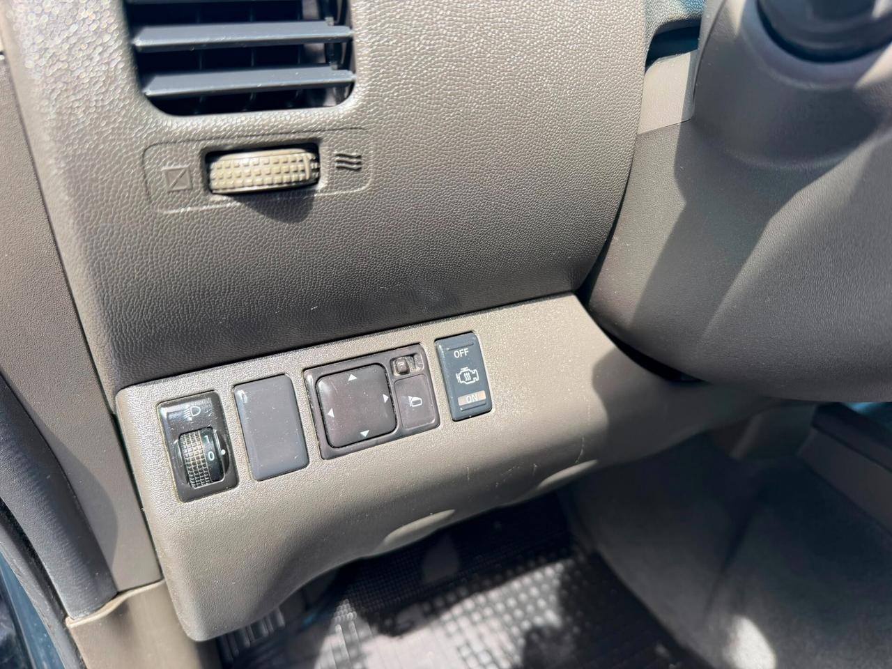 Nissan Navara 4X4 DOUBLE CAT 5P