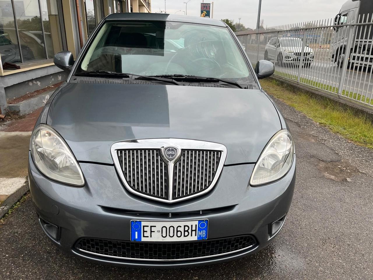 Lancia Ypsilon 1.2 69 CV Elle PK NEOPATENTATI