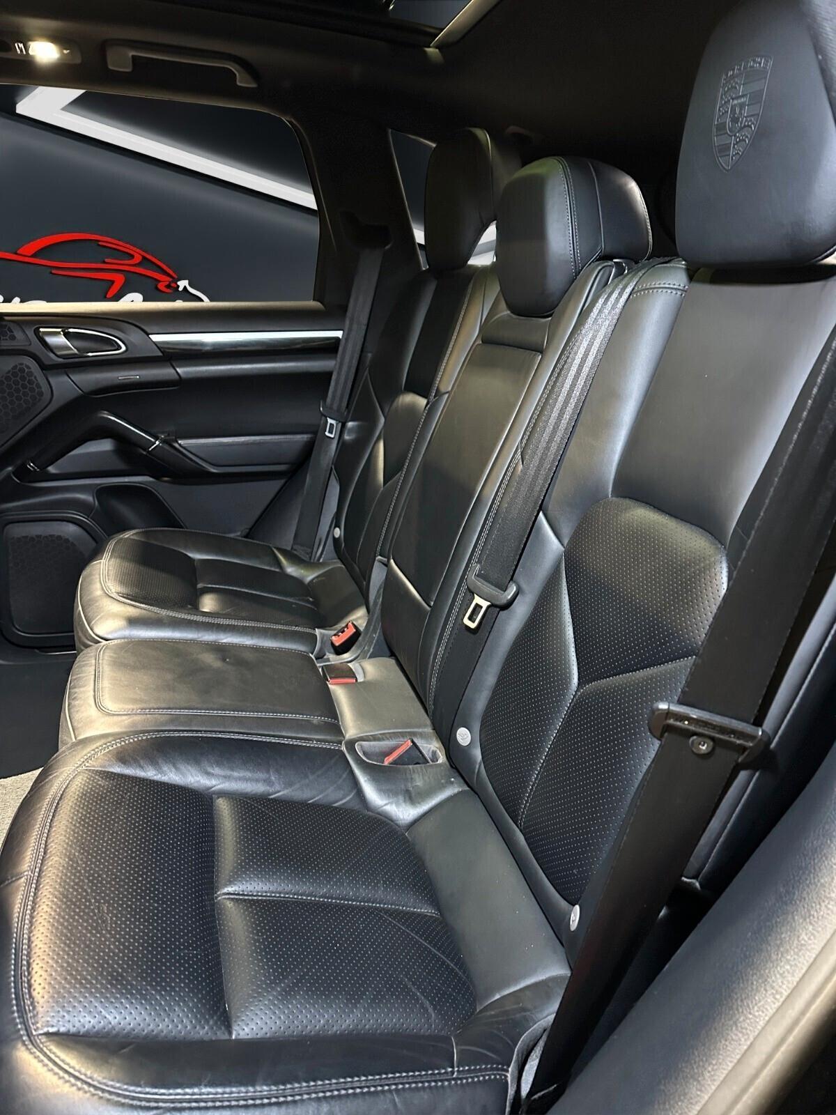 Porsche Cayenne 3.0 TIPTRONIC