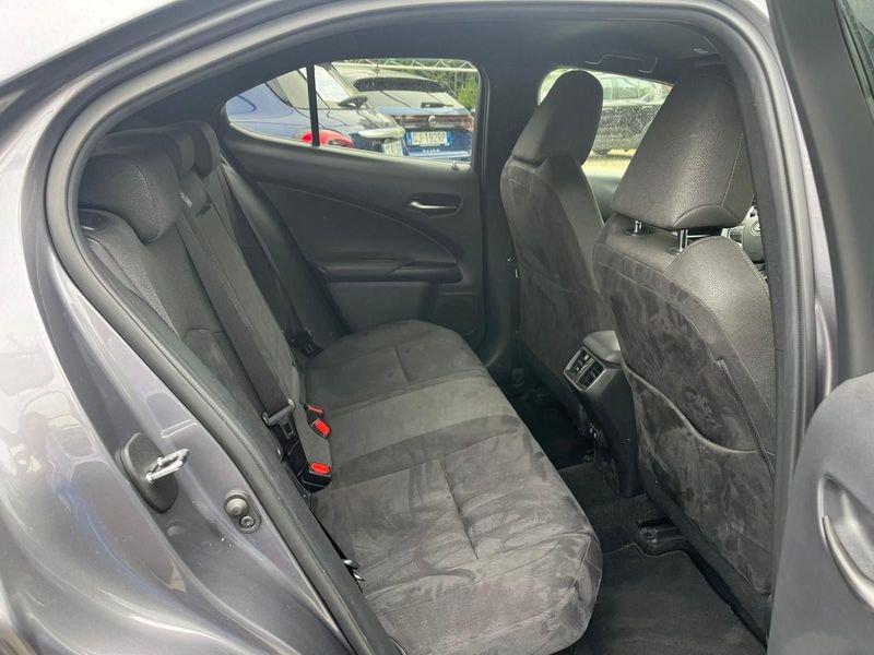 Lexus UX Hybrid 4WD Executive