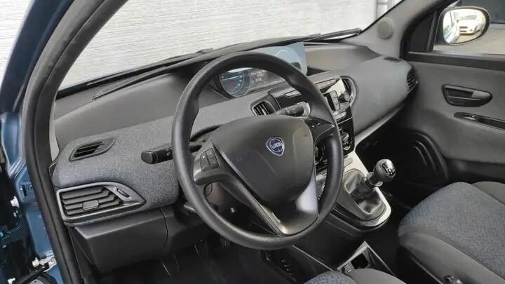 Lancia Ypsilon 1.0 FireFly 5 porte S&S Hybrid Silver Plus