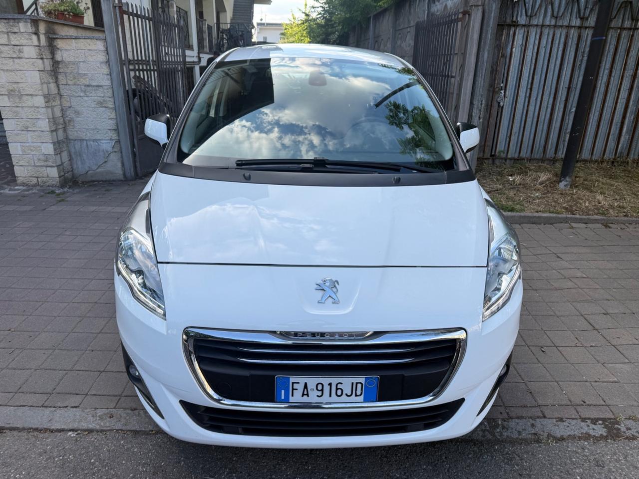 Peugeot 5008 PureTech Turbo 130 S&S Access