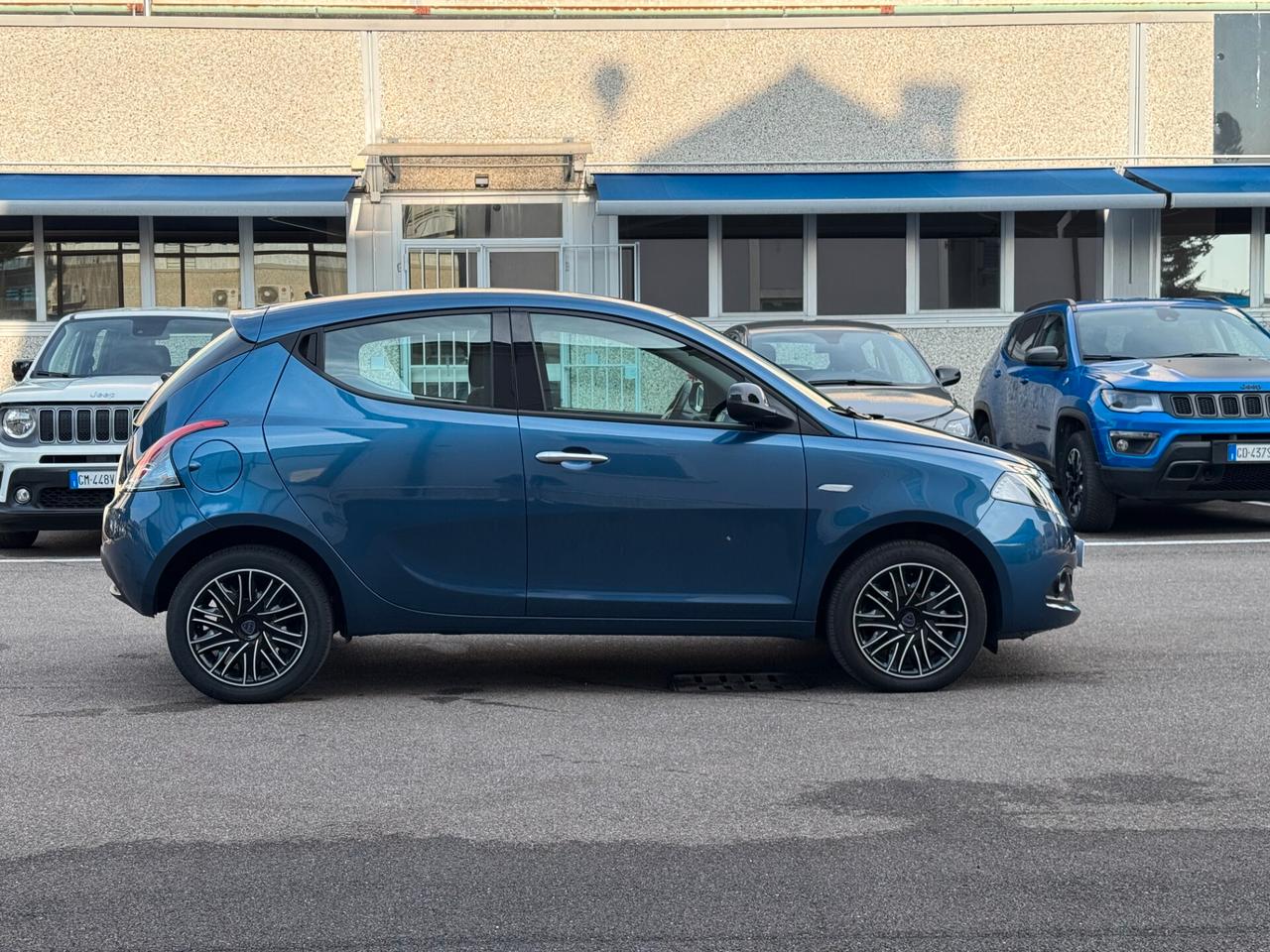 Lancia Ypsilon 1.0 FireFly 5 porte S&S Hybrid Gold Plus OK NEOPATENTATI -UNICO PROPRIETARIO