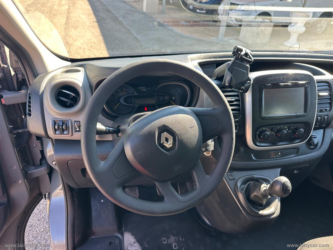 RENAULT Trafic 9 POSTI 1.6 dCi 125CV+GANCIOTRAINO