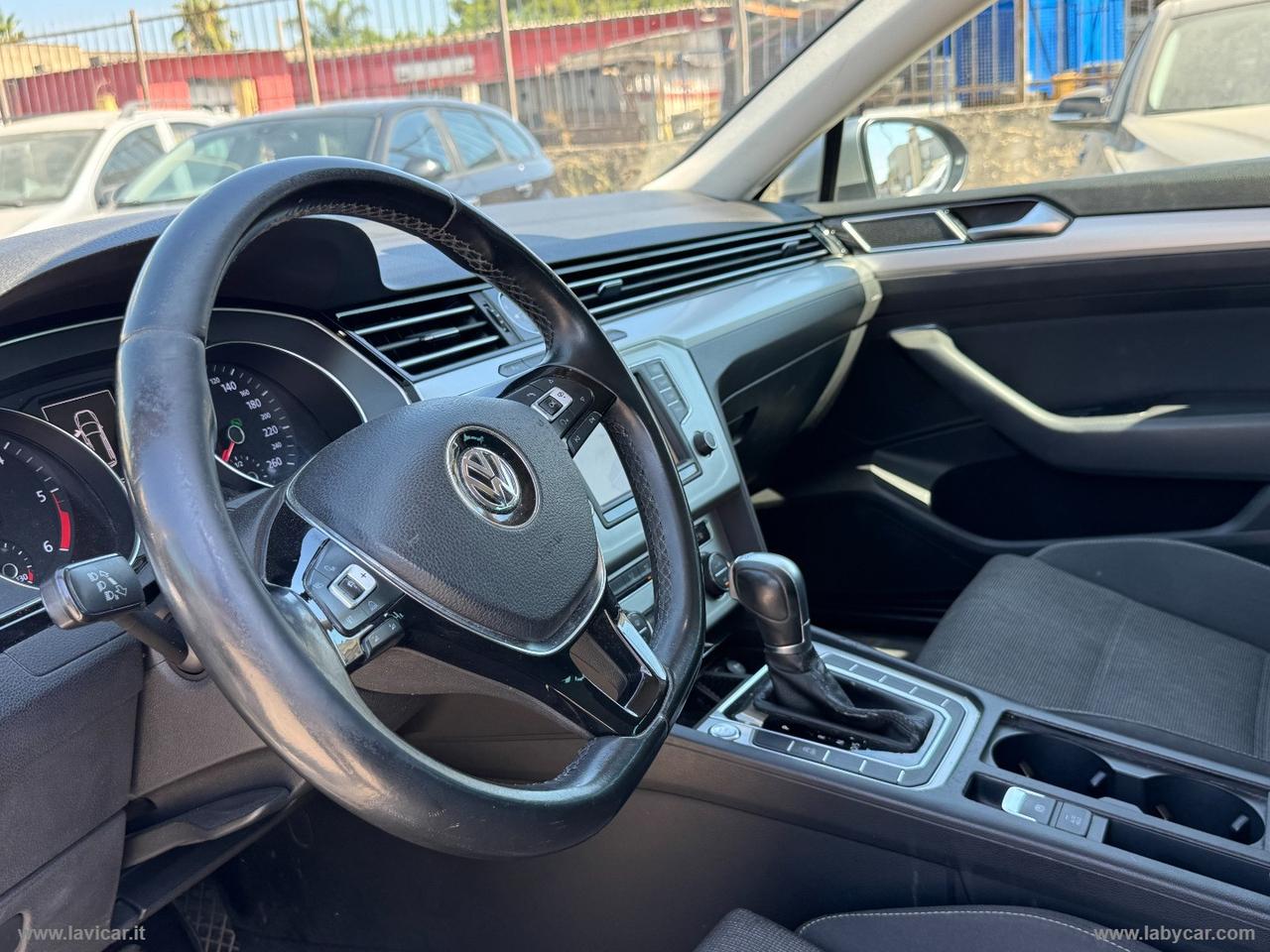 VOLKSWAGEN Passat Variant 2.0 TDI DSG Business BMT