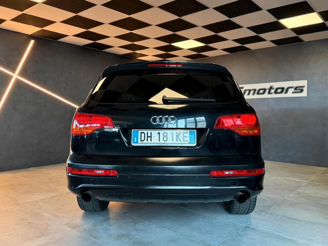 Audi Q7 3.0 V6 TDI 233CV quattro tiptronic