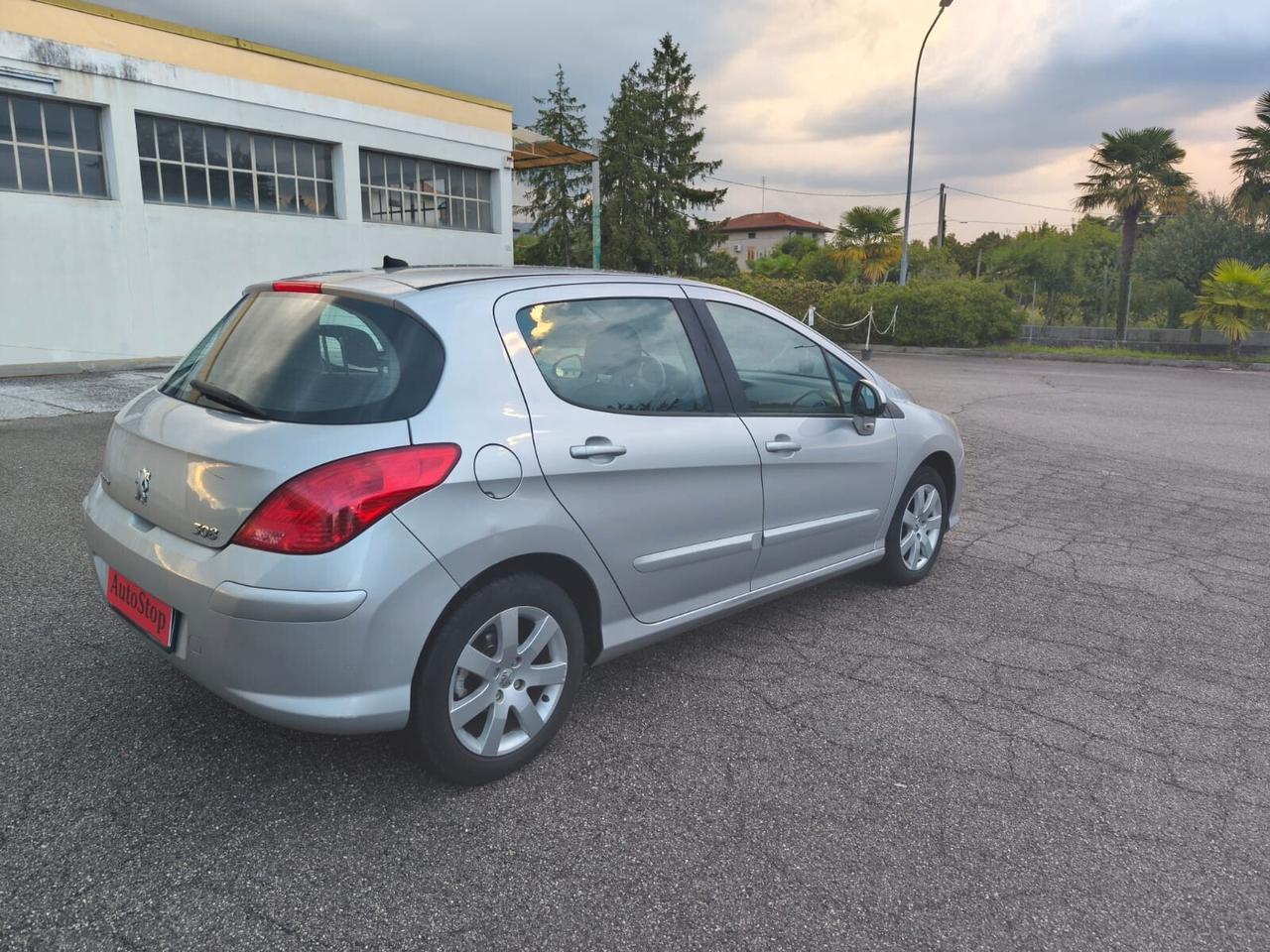 Peugeot 308 1.6 VTi 120CV 5p. Tecno