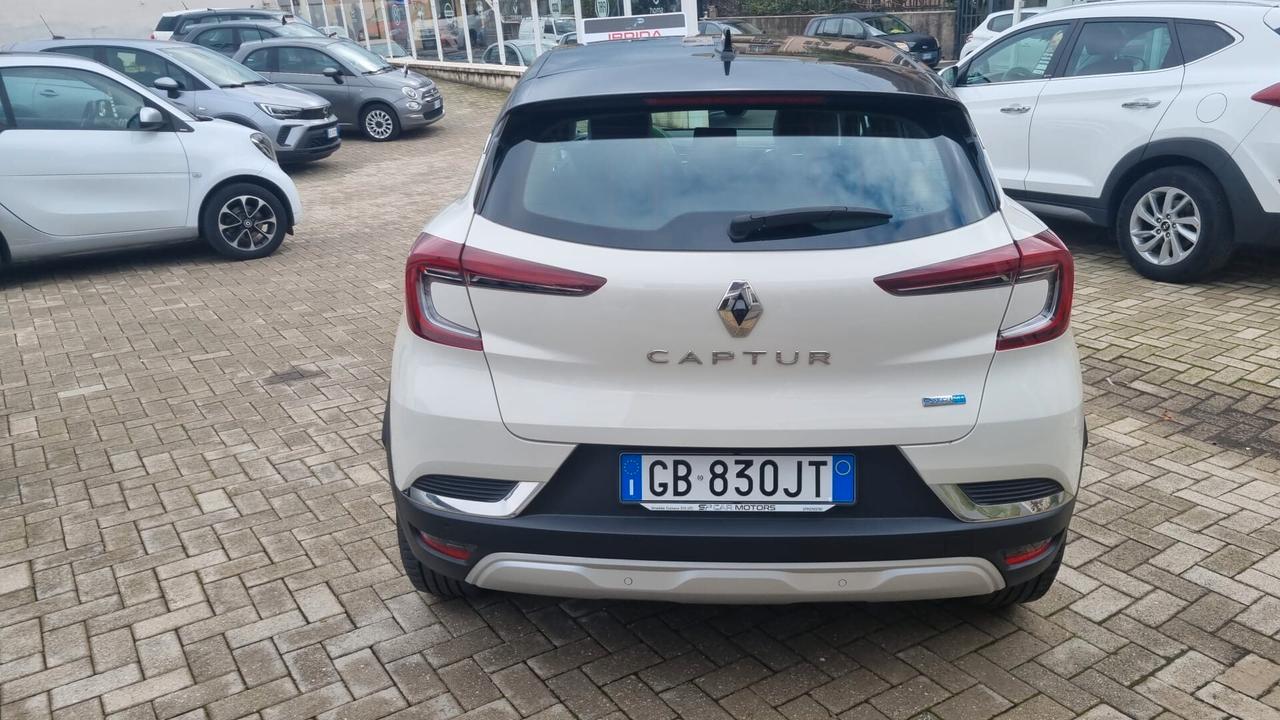 Renault Captur Plug-in Hybrid E-Tech 160 CV Intens