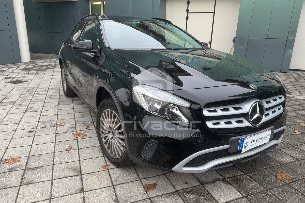 MERCEDES GLA 180 d Executive