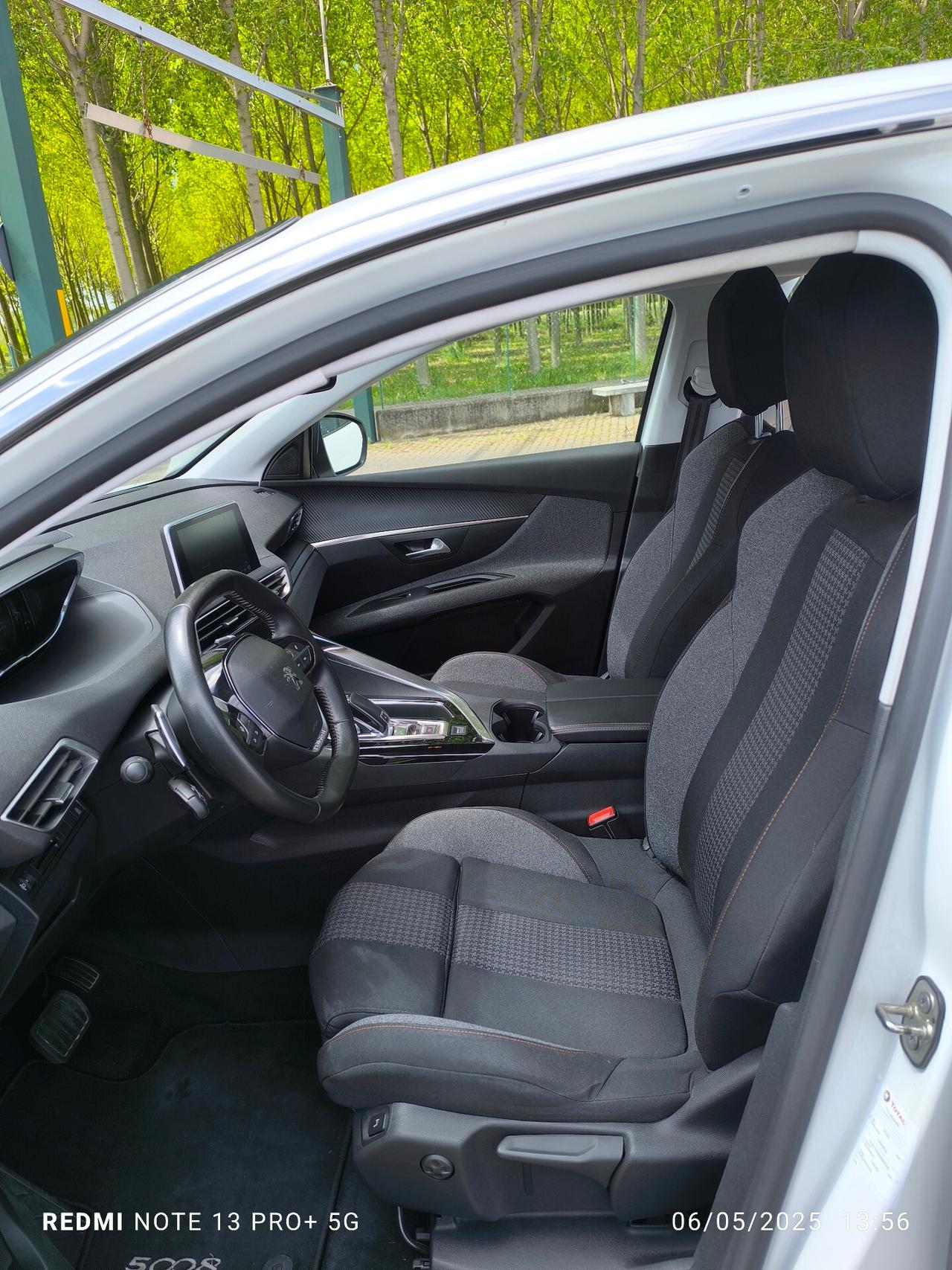 Peugeot 5008 BlueHDi 130 S&S Business