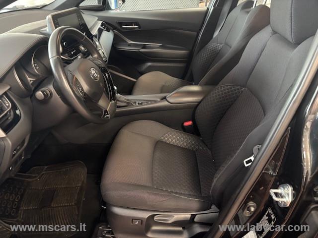 TOYOTA C-HR 1.8 Hybrid E-CVT Business