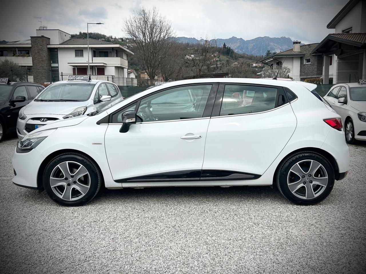 Renault Clio 1.2 75CV 5 porte Costume National