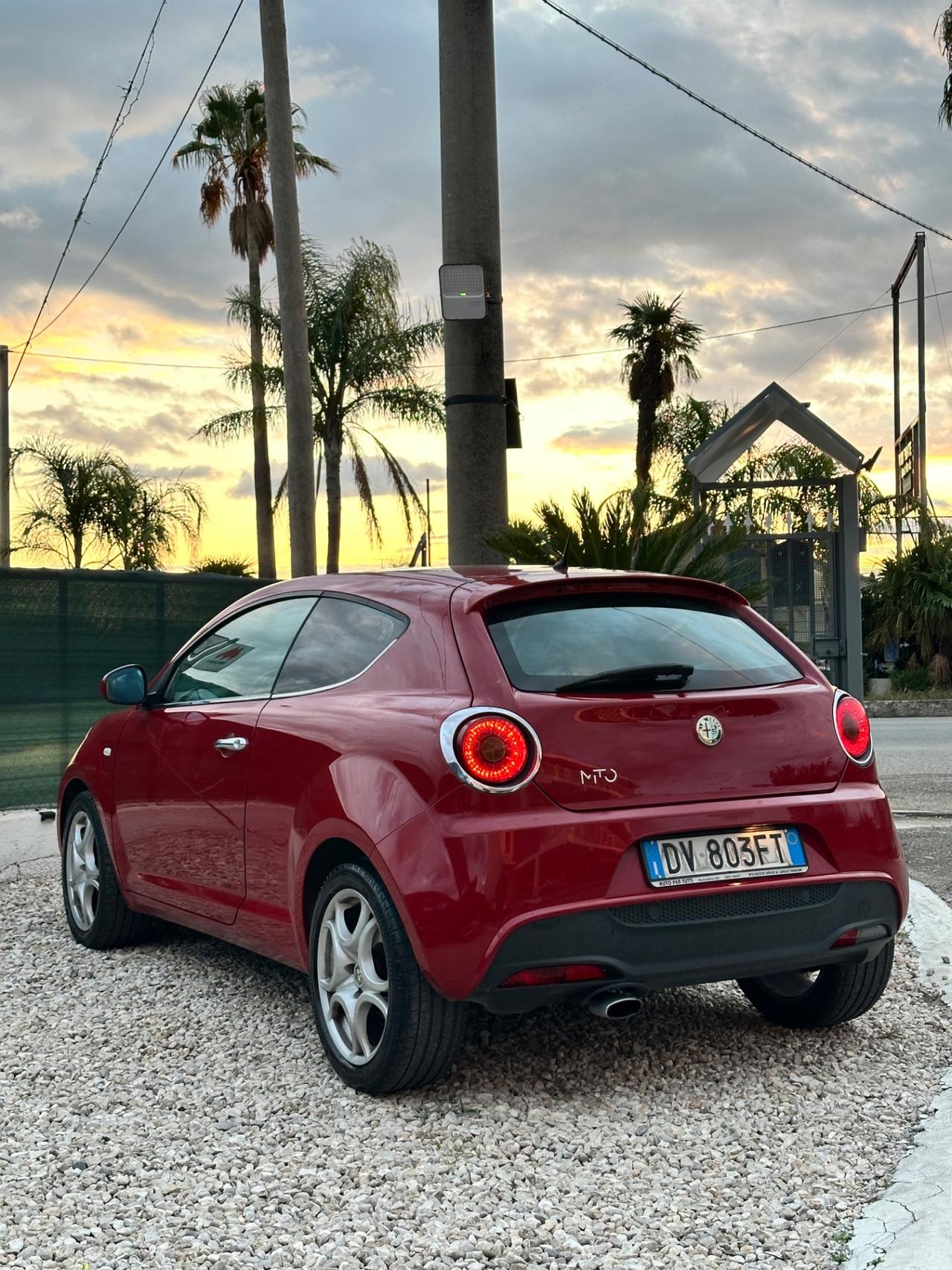 Alfa Romeo MiTo 1.6 JTDm 16V Distinctive Sport Pack