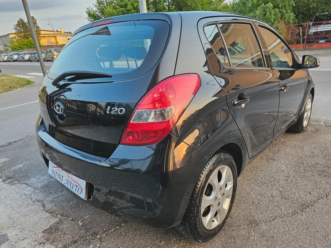 Hyundai i20 1.2 75cv Comfort*Clima*Cerchi*Navi*Neopatentati
