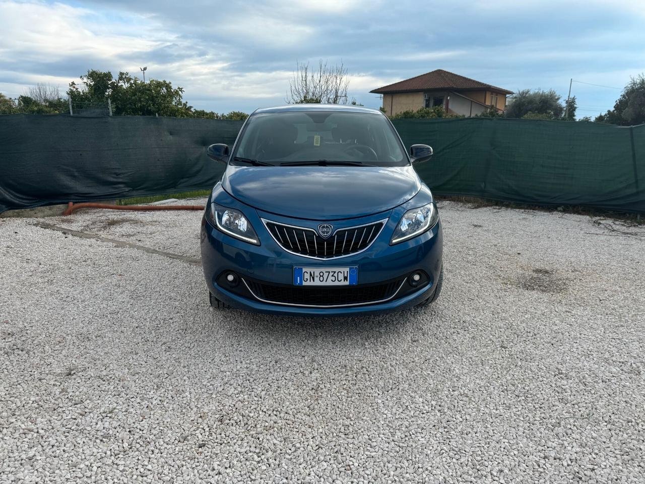 Lancia Ypsilon 1.0 FireFly 5 porte S&S Hybrid Gold Plus