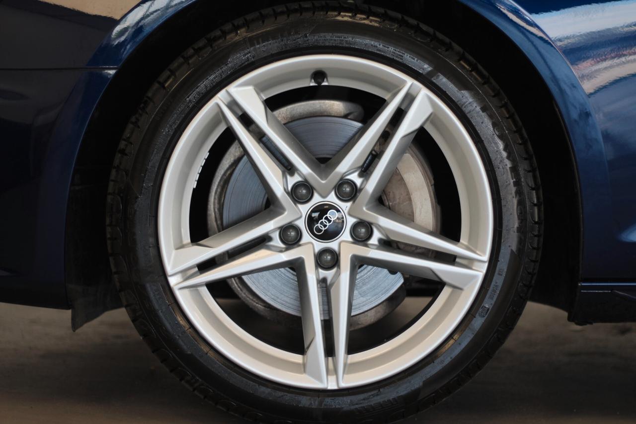 Audi A4 2.0 TDI MHEV 40 S LINE