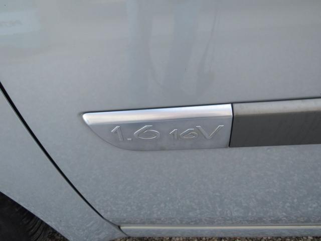 RENAULT Scenic 1.6 16V Confort Dynamique