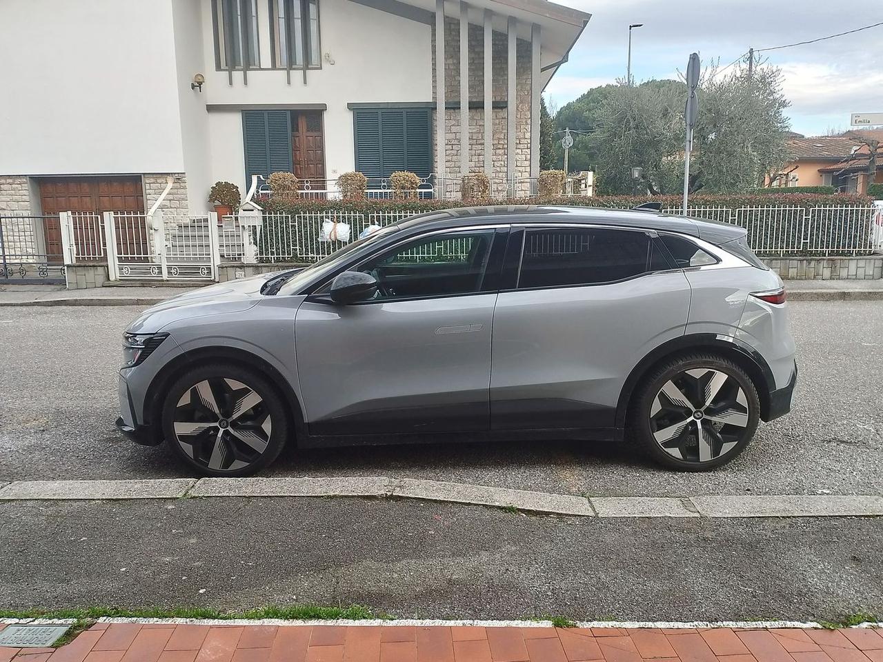 Renault Megane Techno E-TECH EV60 optimum charge