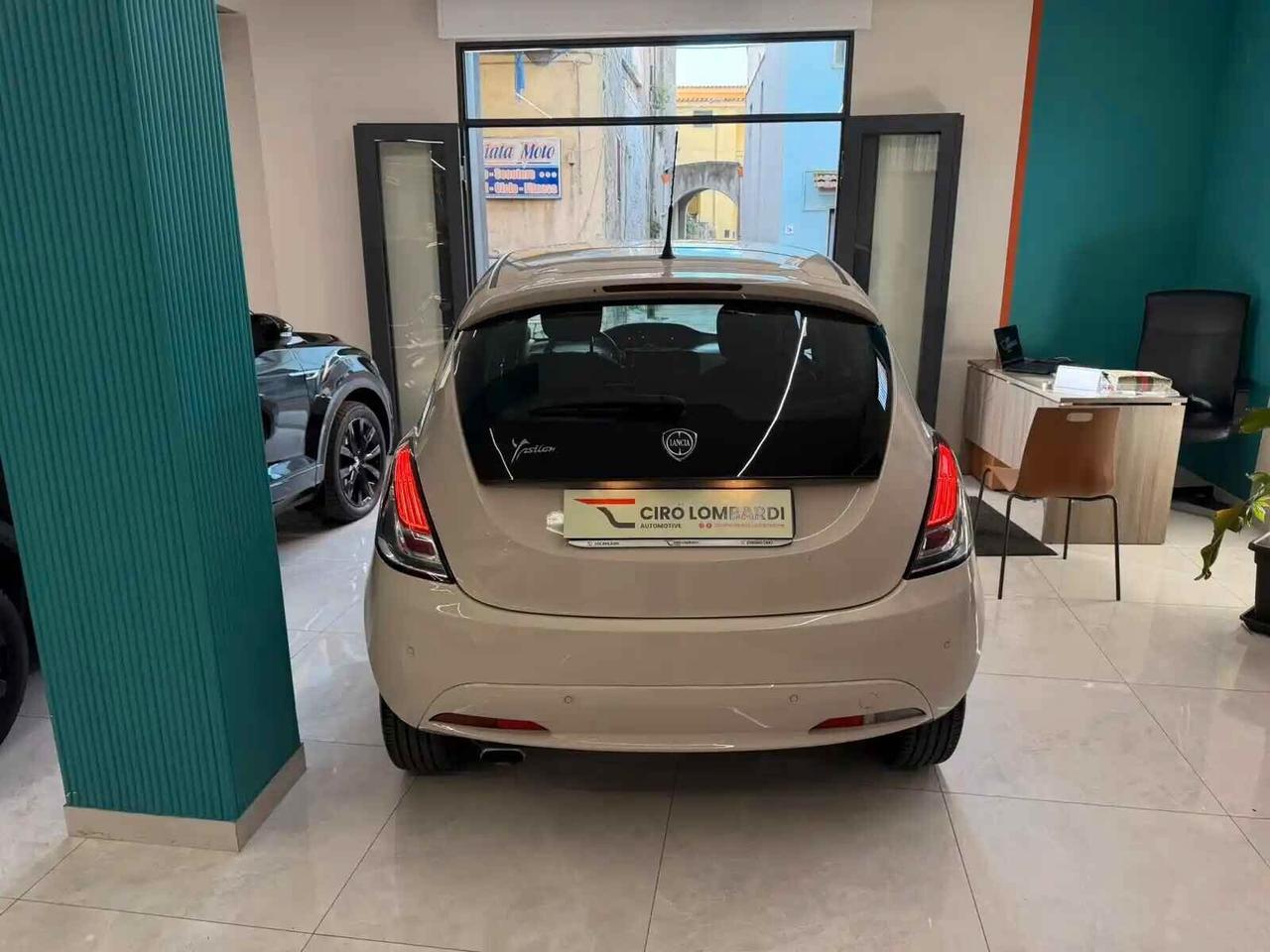 Lancia Ypsilon 1.2 69 CV 5 porte S&S Gold