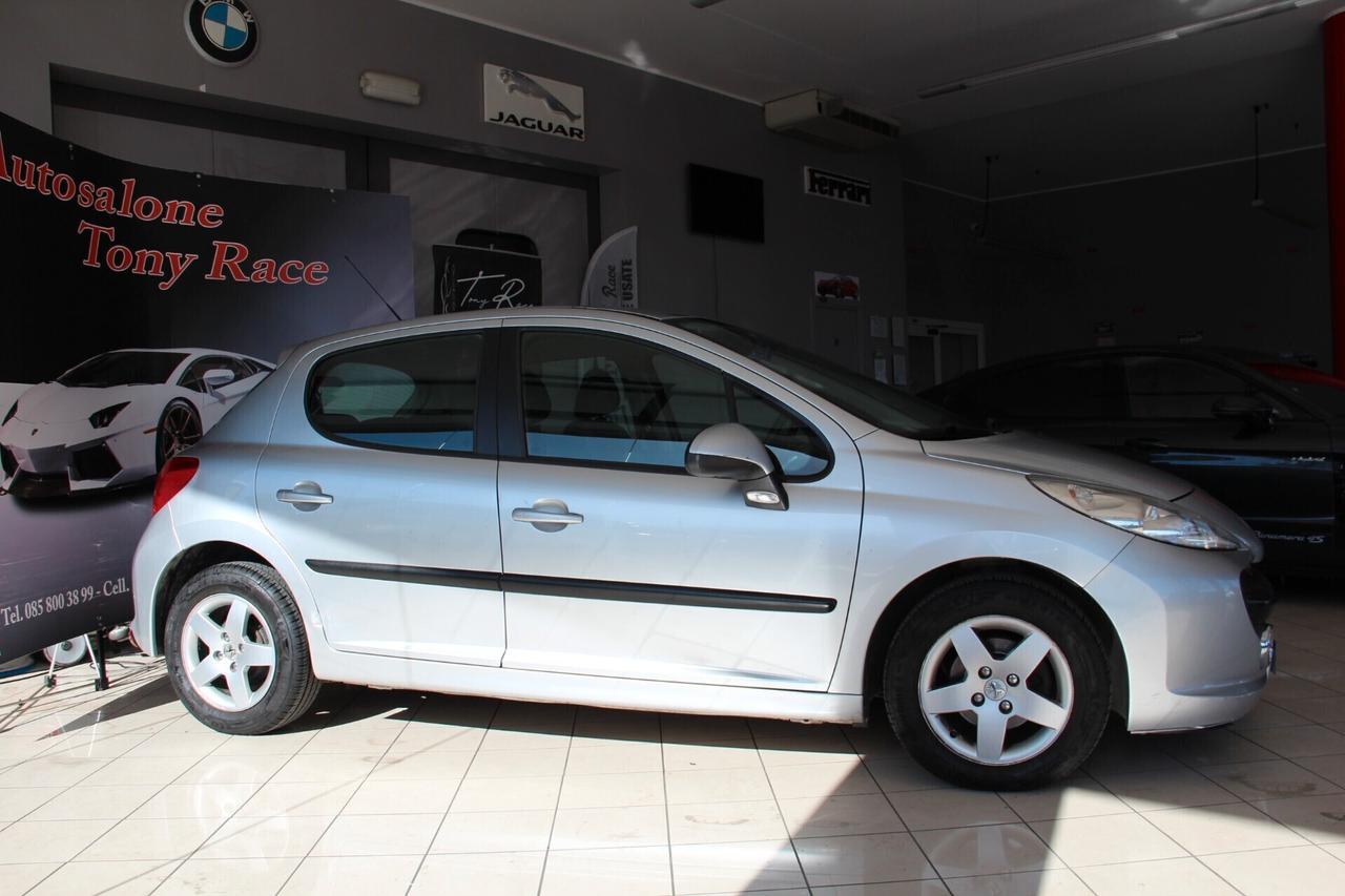 Peugeot 207 1.4 8V 75CV GPL (GAS)
