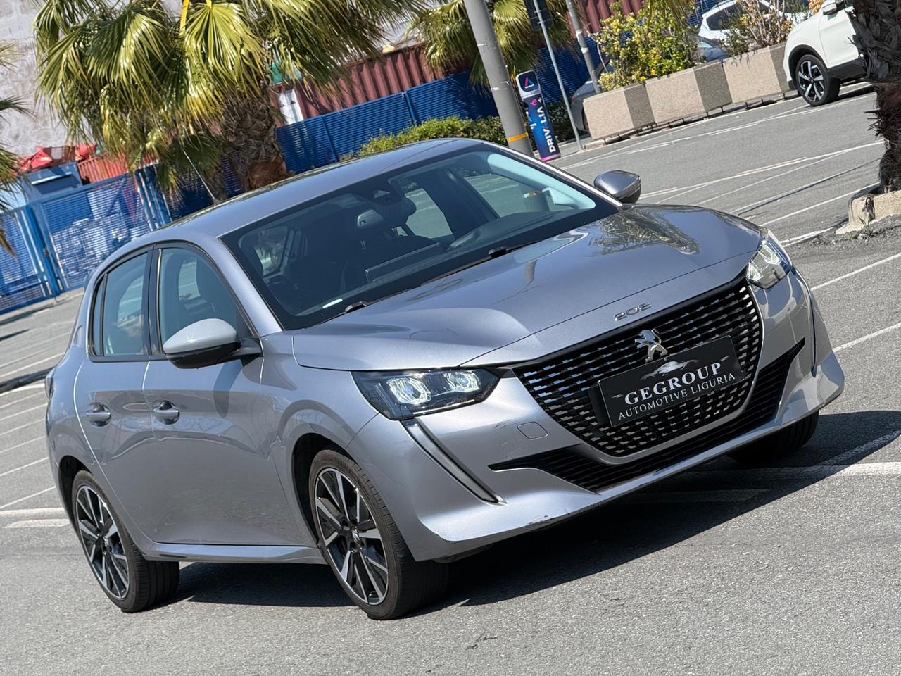 Peugeot 208 -100 CV-AUTOMATICA-FULL OPTIOAL