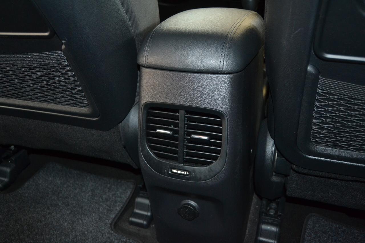 Kia Carens 1.7 CRDi 115 CV Class UniPro/KmDoc/Cruise