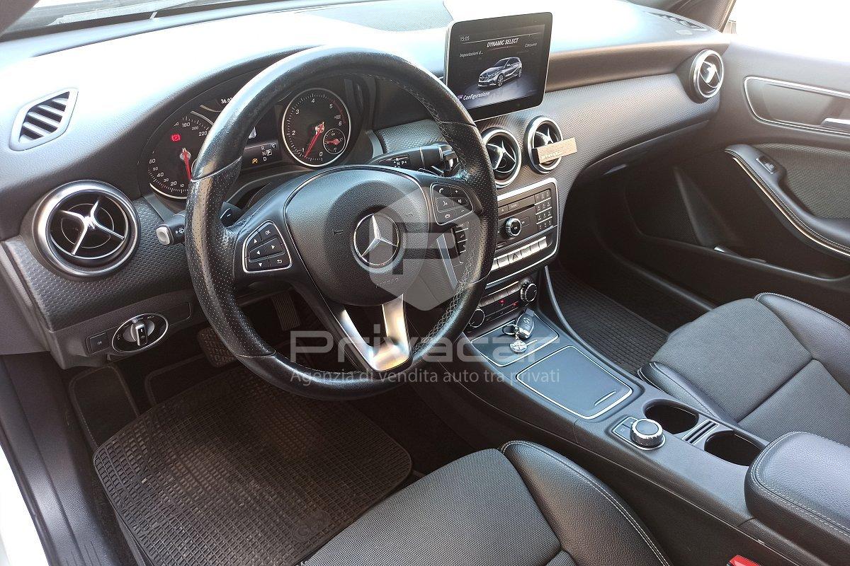 MERCEDES A 200 d Automatic Premium