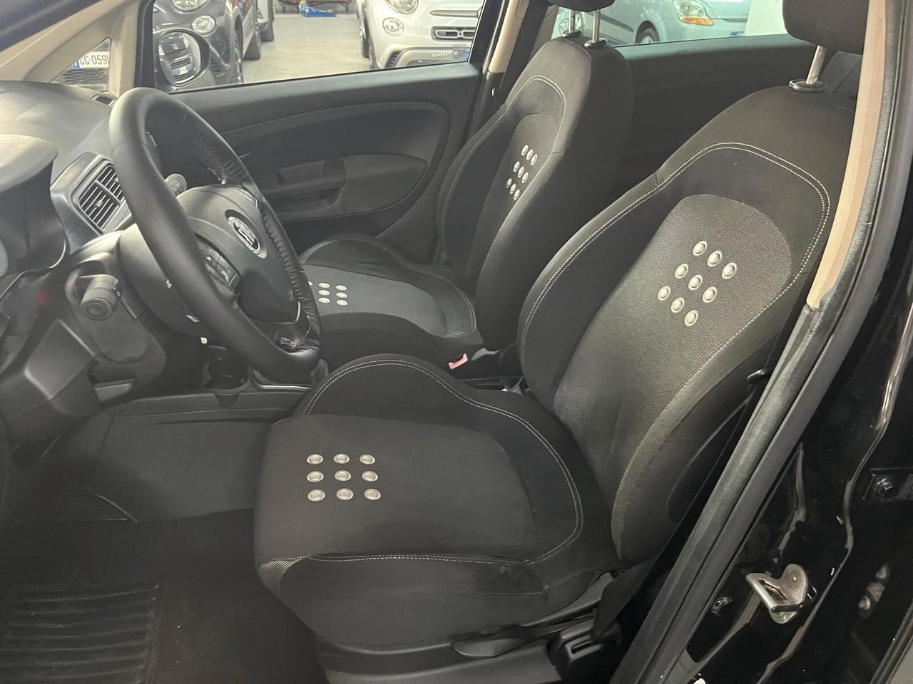 Fiat Grande Punto 1.4 Starjet 16V 5 porte Sport