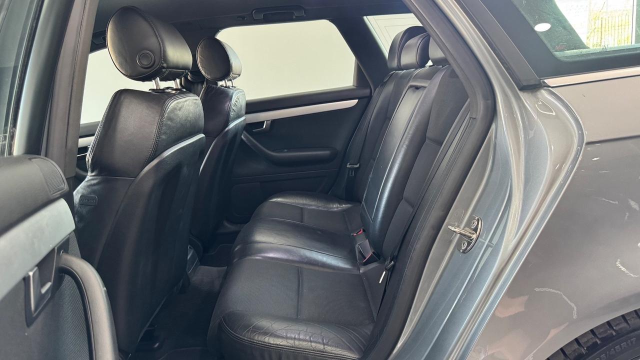 Audi A4 1.9 TDI S-Line-2007