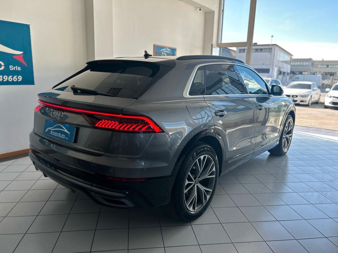Audi Q8 50 TDI 286 CV quattro S LINE 2019