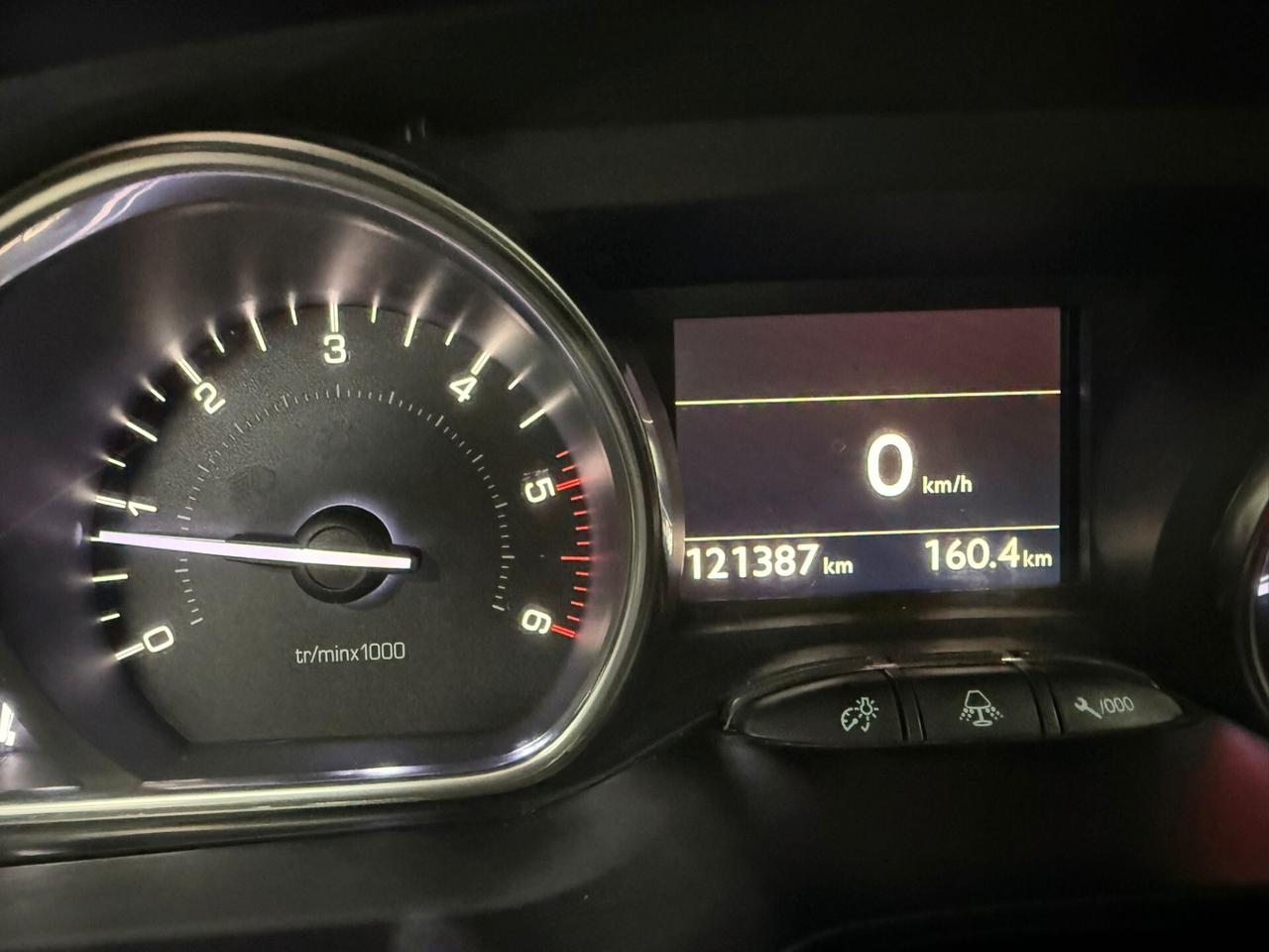 Peugeot 2008 1.6 BlueHDi 120cv S&S Allure