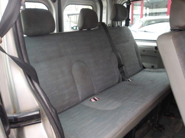 RENAULT Trafic 2.0dCi 115 9 POSTI - PASSO CORTO X COMMERCIANTI