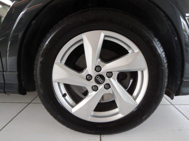 AUDI Q3 35 TDI S tronic Business Advanced