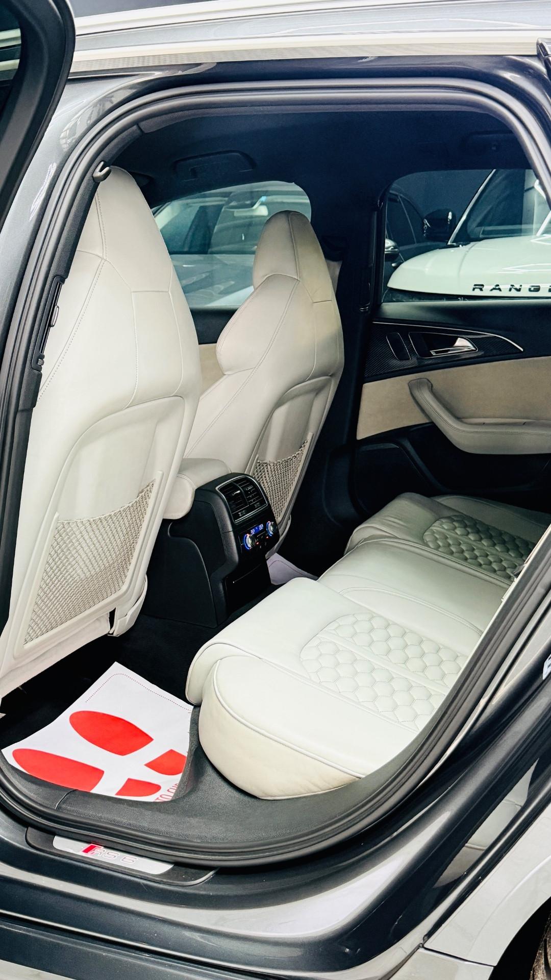 Audi RS6 RS 6 Avant 4.0 TFSI quattro tiptronic performance