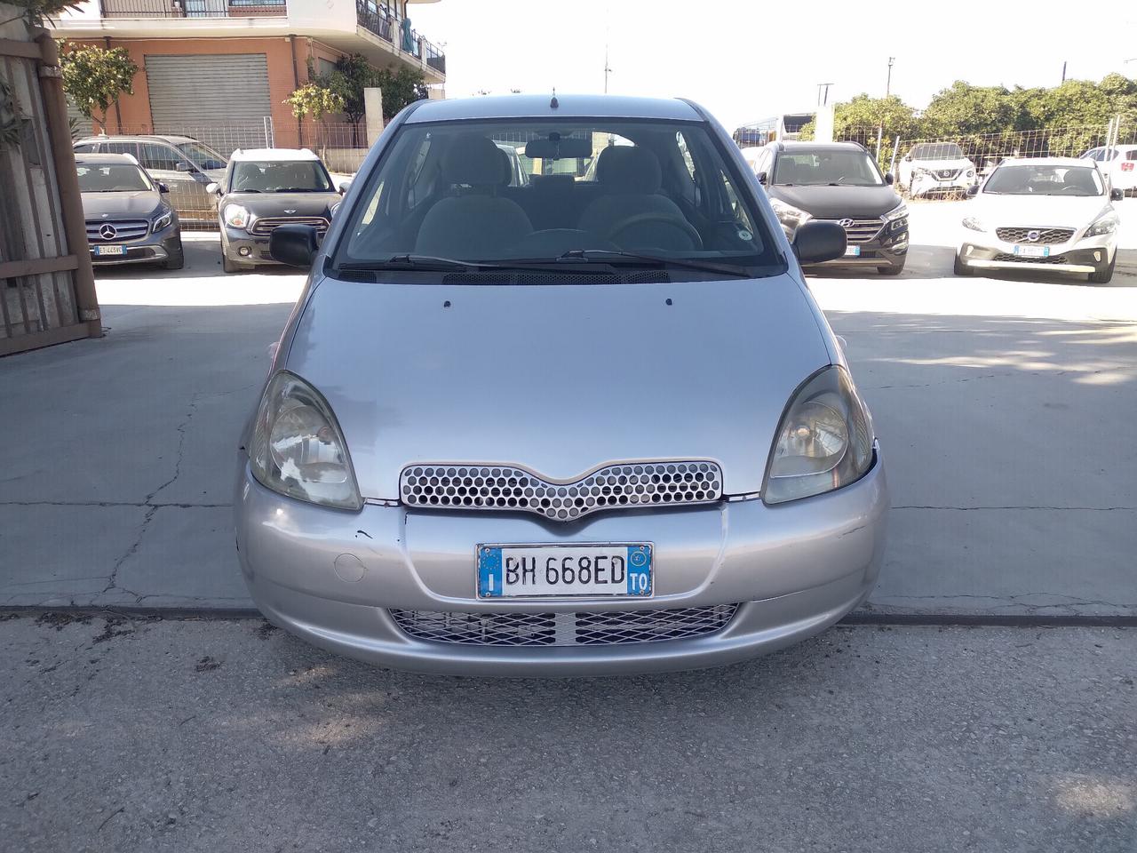 Toyota Yaris 1.0i 16V cat 3 porte Sol