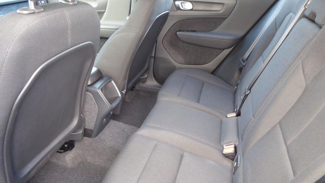 VOLVO XC40 T2 Geartronic Momentum N1 Autocarro