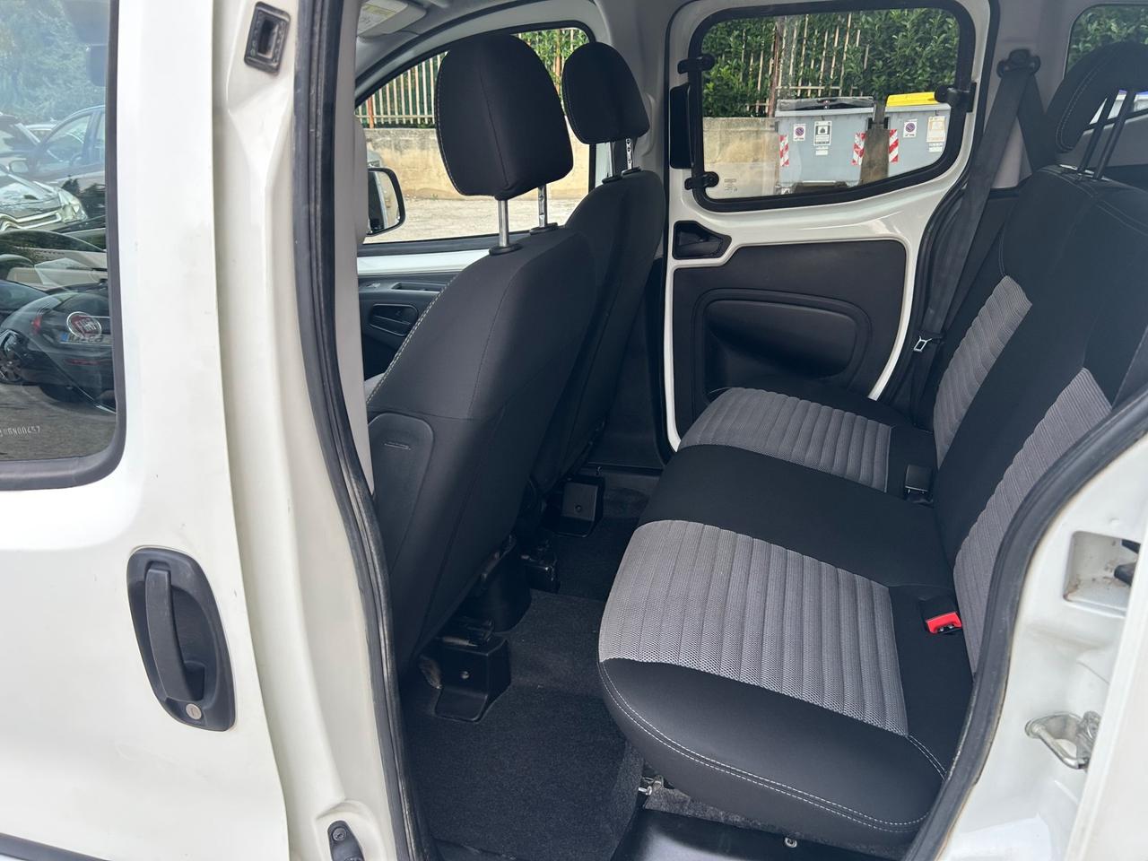 Fiat Qubo 1.3 MJT 95 CV Trekking Autocarro