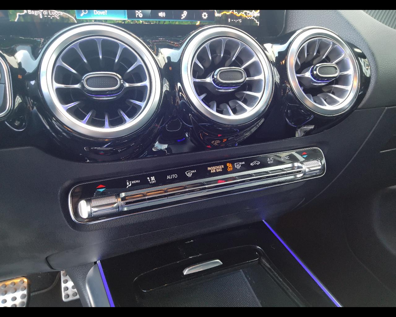 Mercedes-Benz GLA-H247 2020 - GLA 180 d Premium auto