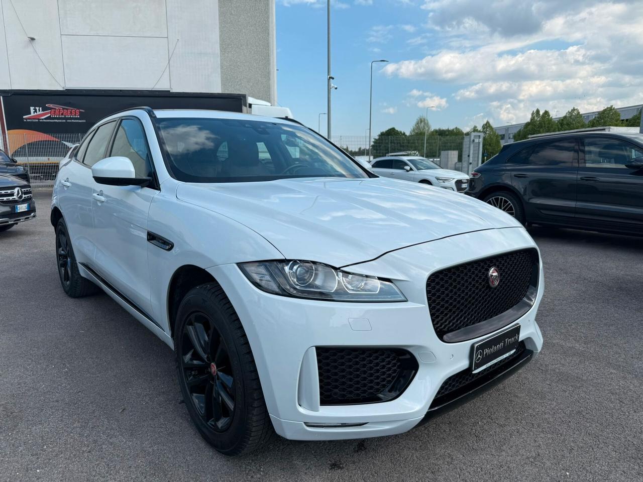Jaguar F-Pace 2.0 D 180 CV AWD aut. Portfolio