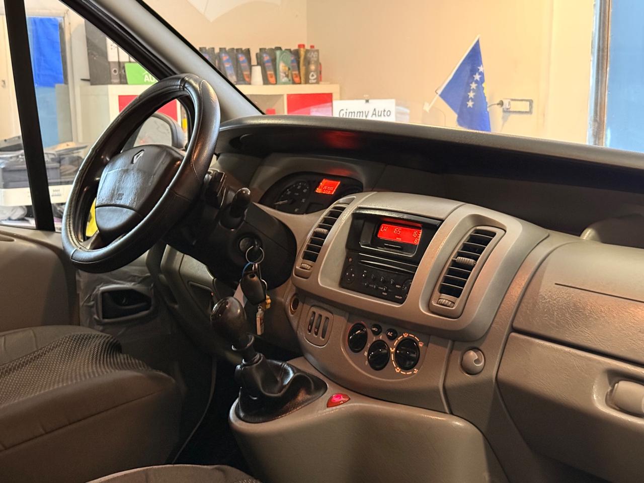 Renault Trafic 2.5 Diesel 9 posti