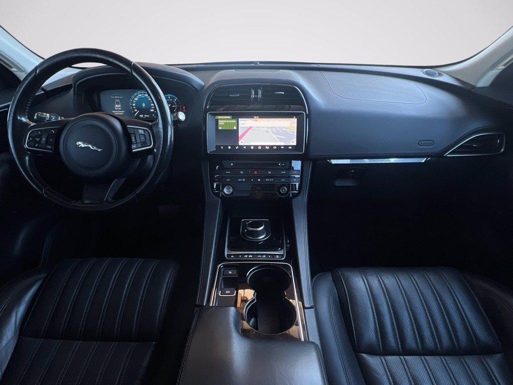 JAGUAR F-Pace 2.0 D 180 CV AWD aut. Portfolio del 2017