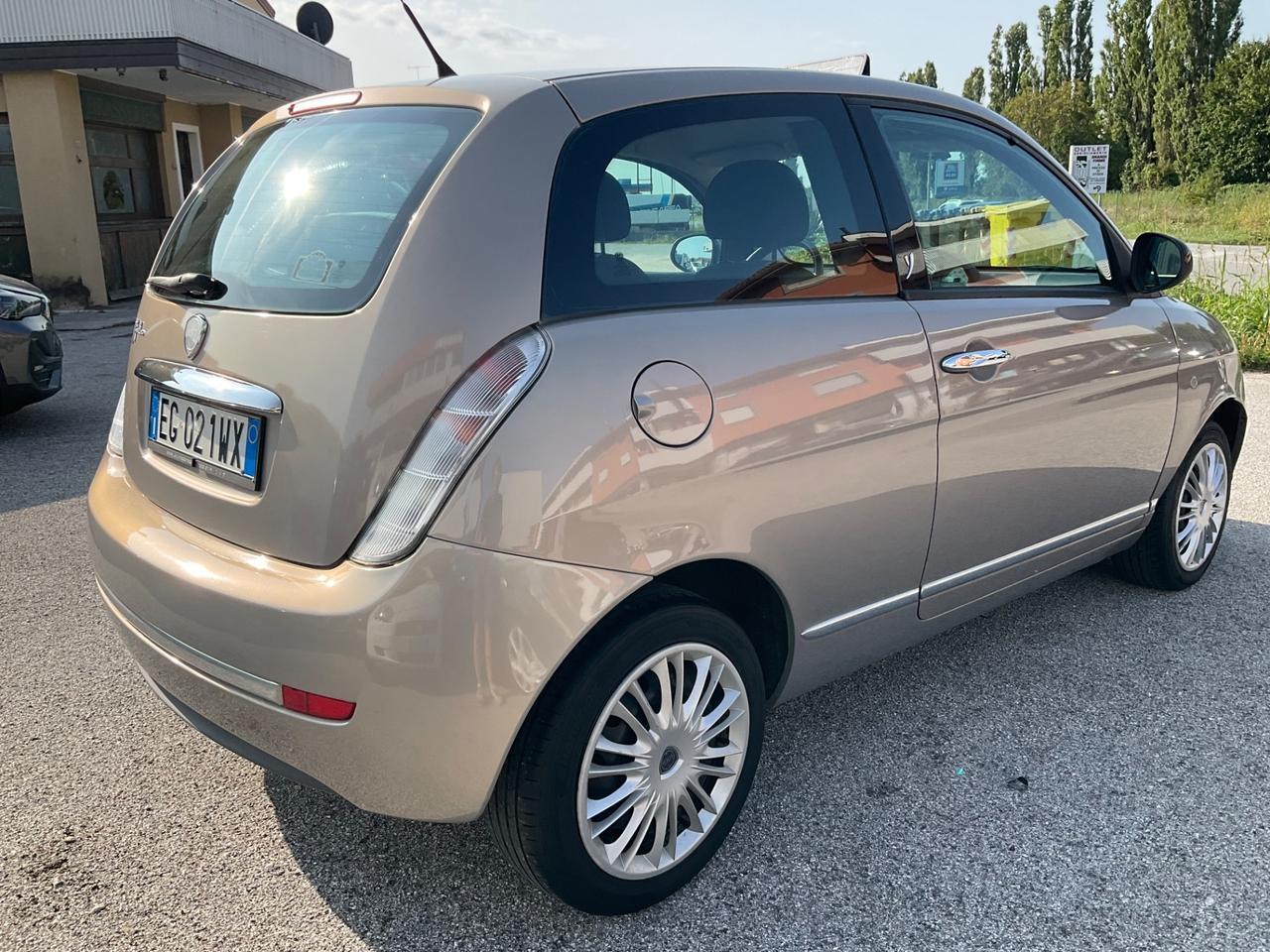 Lancia Ypsilon 1.2 69 CV Elle