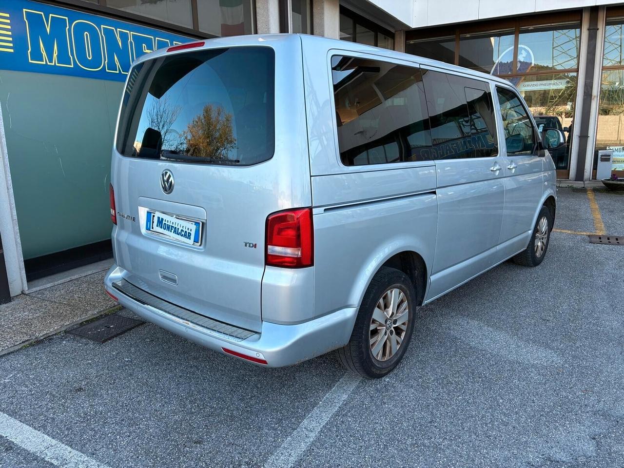 Volkswagen Caravelle 2.0 TDI Comfortline 9 posti